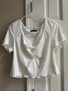 Cider White Ribbed V-Neck Lettuce-Hem Crop Top